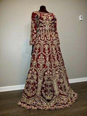 Custom Indian/Pakistani Red Bridal Lehenga – Worn Once | Wedding South Asian